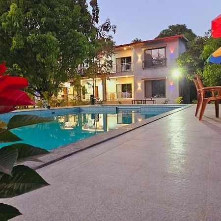 Riverland Farm And Resort Карджат Екстер'єр фото